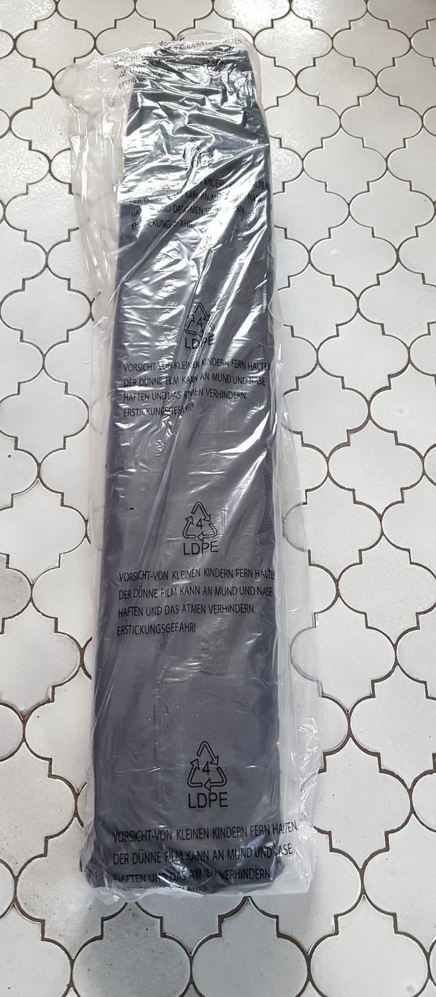Kronenburg XXL Feldbett in Folie verpackt, direkt nach dem Auspacken