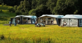 Camping bei gutem Wetter